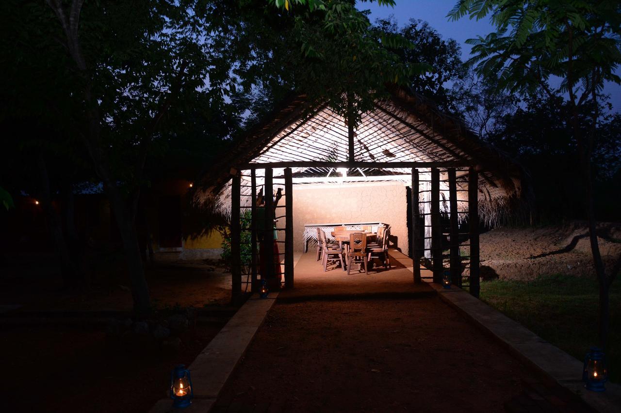 Castle Rock Sigiriya Hotel Kibissa Exterior photo