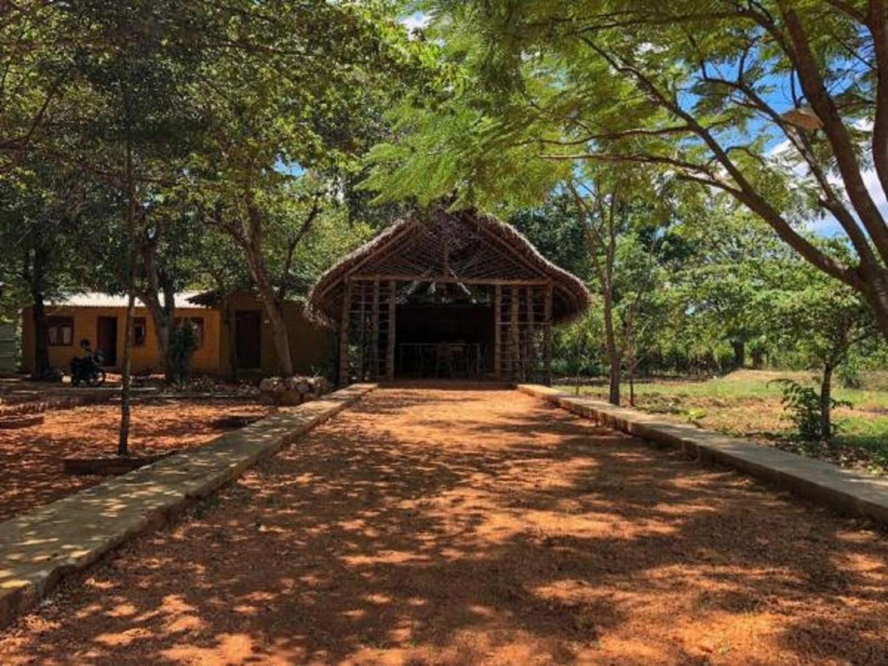 Castle Rock Sigiriya Hotel Kibissa Exterior photo